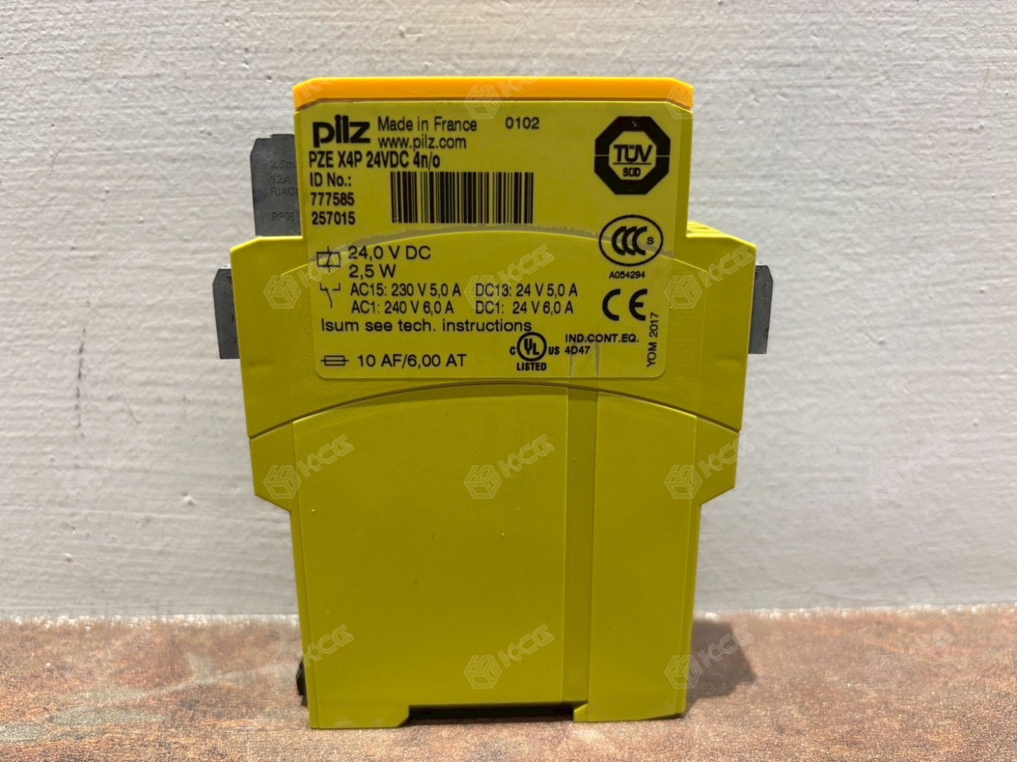 PZE X4P 777585 (2)S